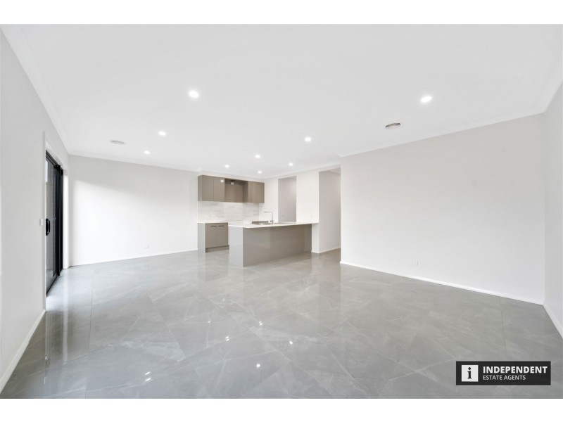 9 Endure St, Clyde North VIC 3978