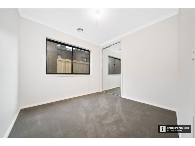 9 Endure St, Clyde North VIC 3978