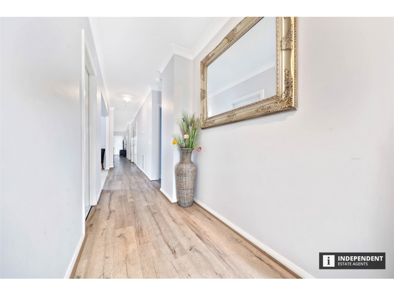 23 Lancelot Ave, Clyde VIC 3978