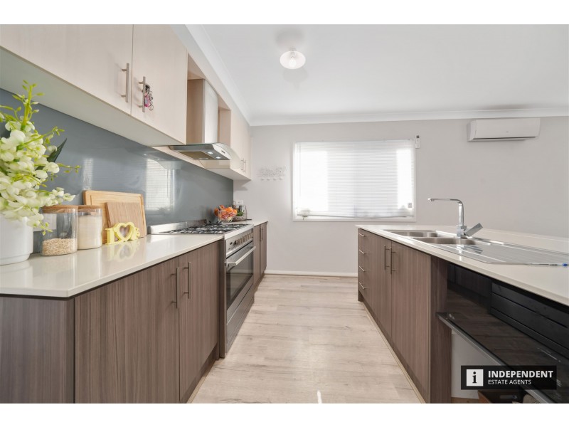 23 Lancelot Ave, Clyde VIC 3978