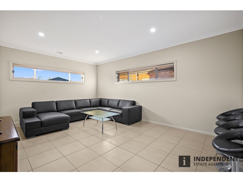 43 Citronelle Cct, Brookfield VIC 3338