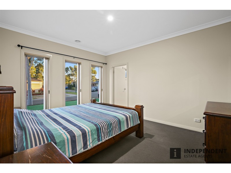 43 Citronelle Cct, Brookfield VIC 3338