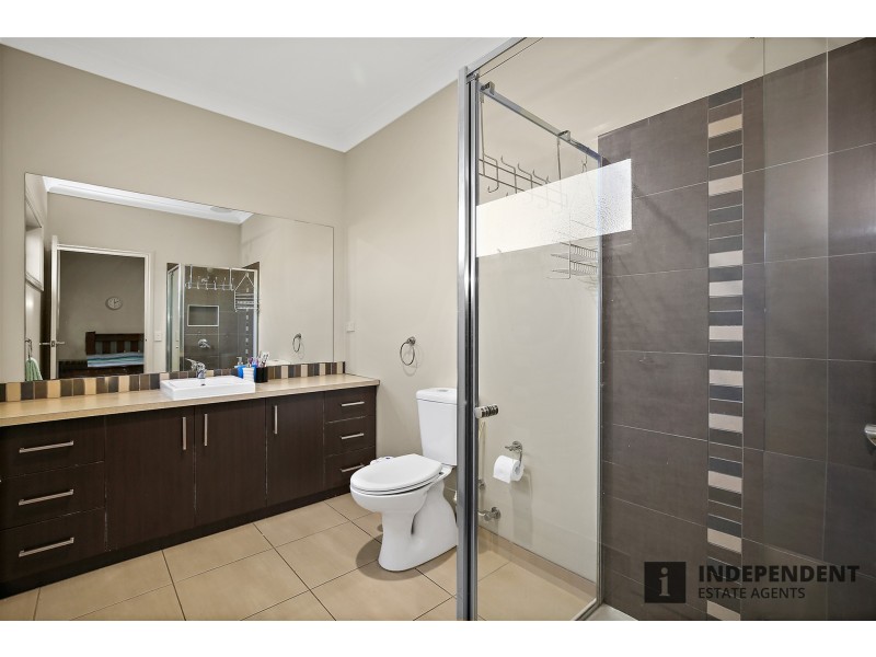 43 Citronelle Cct, Brookfield VIC 3338