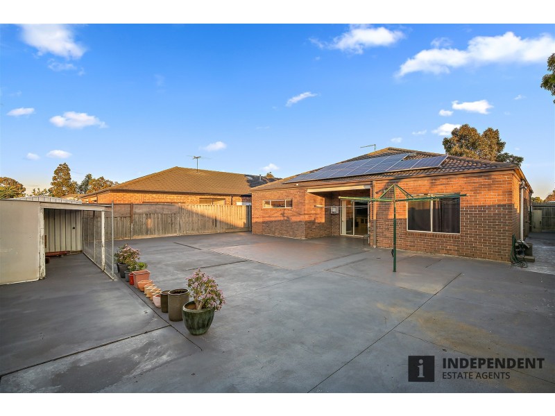 43 Citronelle Cct, Brookfield VIC 3338
