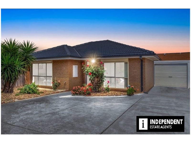3/10 Station Road, Melton South VIC 3338