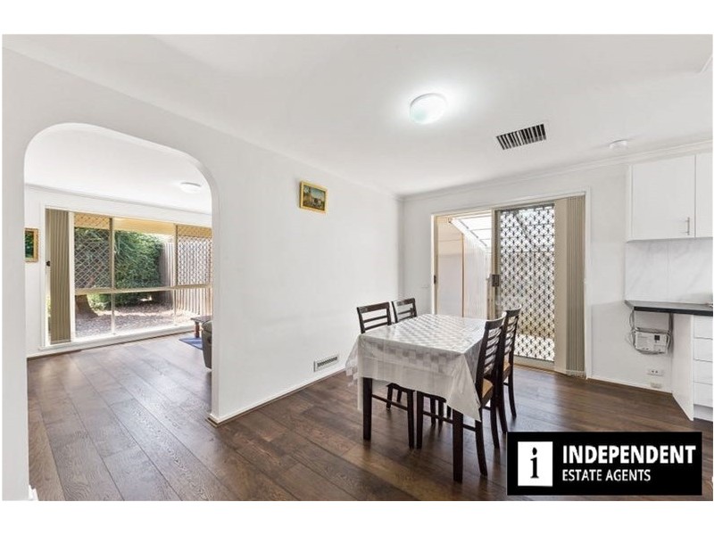 3/10 Station Road, Melton South VIC 3338