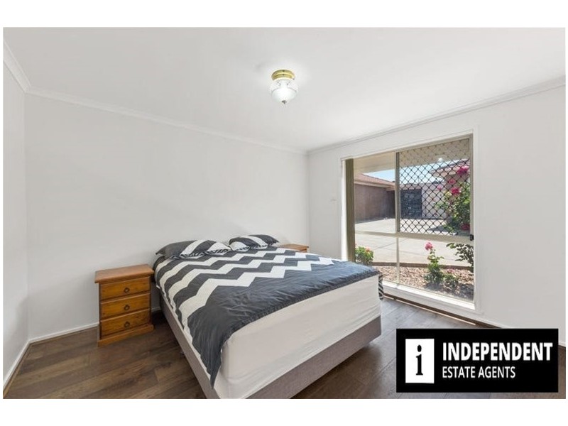 3/10 Station Road, Melton South VIC 3338