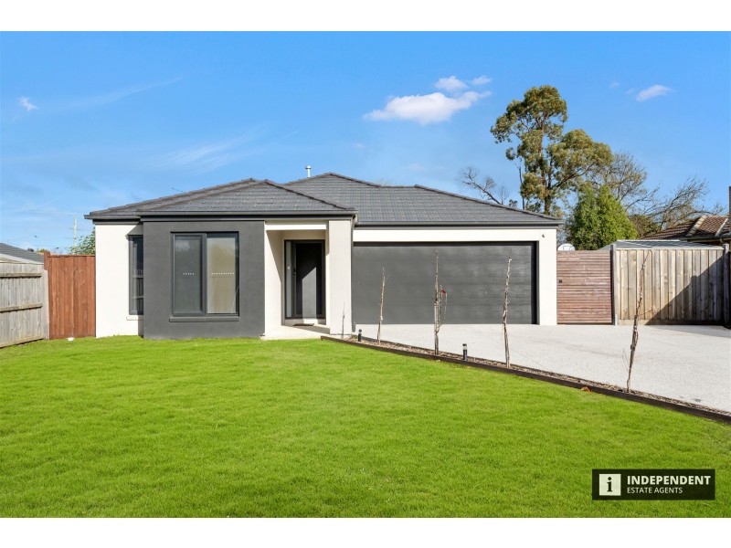 54  Loch Street, Cranbourne VIC 3977