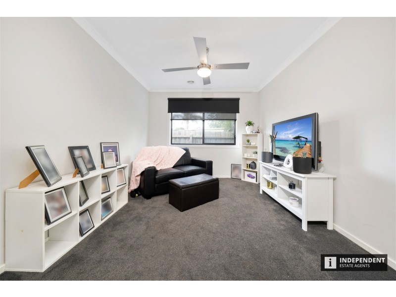 54  Loch Street, Cranbourne VIC 3977