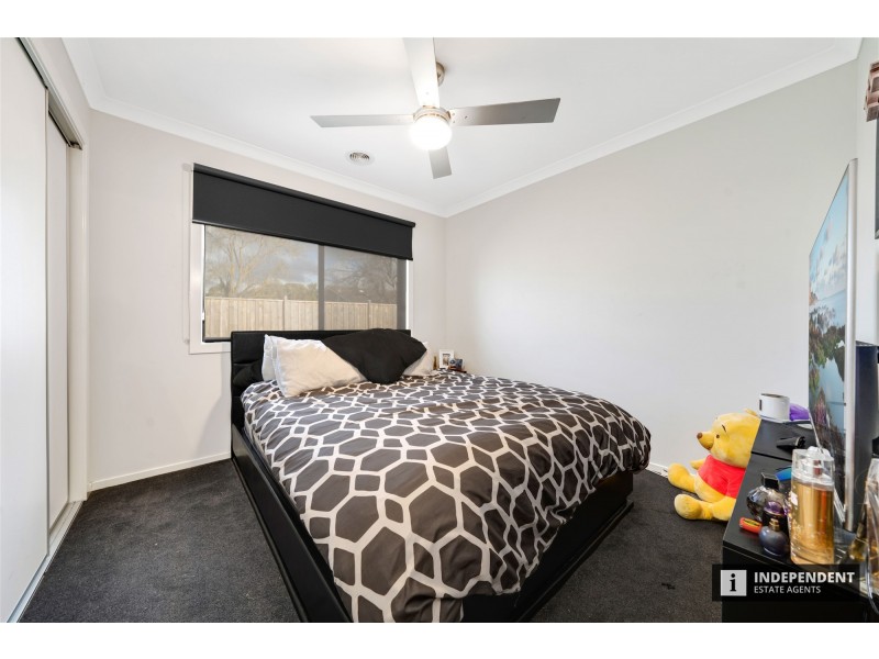 54  Loch Street, Cranbourne VIC 3977