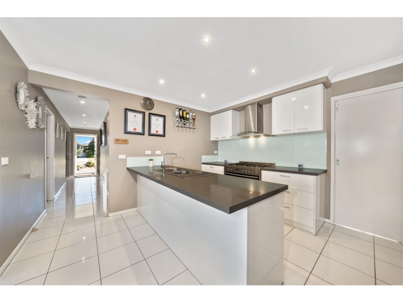 2 Green Gully Road, Clyde VIC 3978