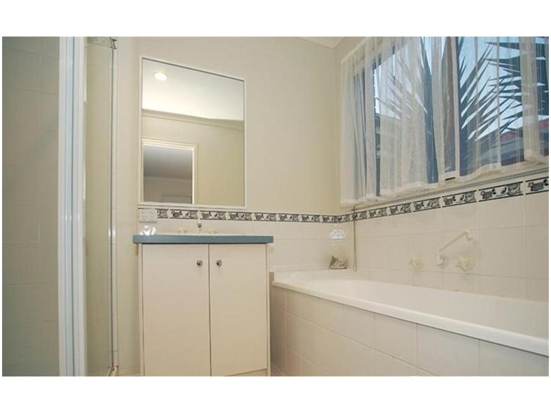 6/35 Narellen Drive, Hampton Park VIC 3976