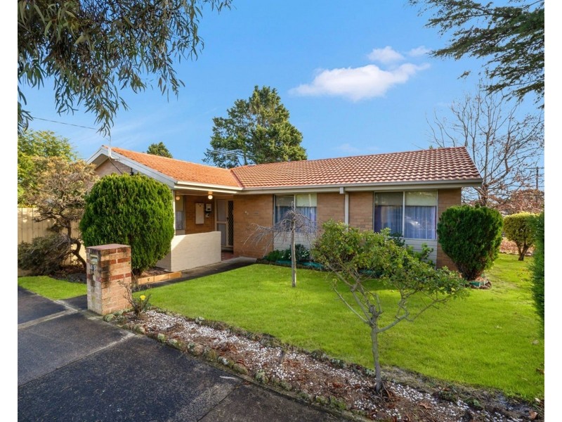 48 Valepark Crescent, Cranbourne VIC 3977