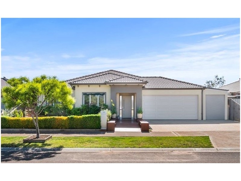 10 Warranooke street, Melton South VIC 3338