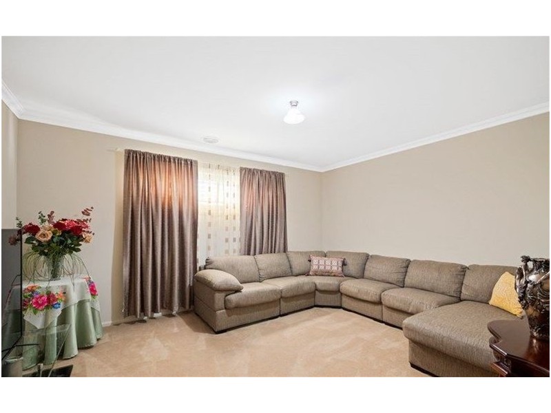 10 Warranooke street, Melton South VIC 3338