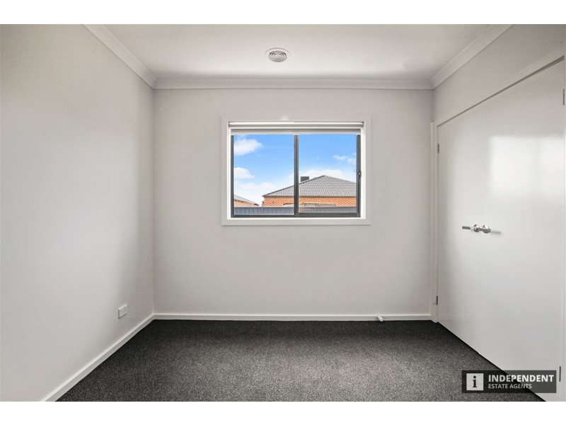 82 Old Bridge blvd, Melton South VIC 3338