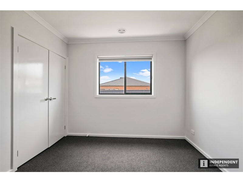 82 Old Bridge blvd, Melton South VIC 3338