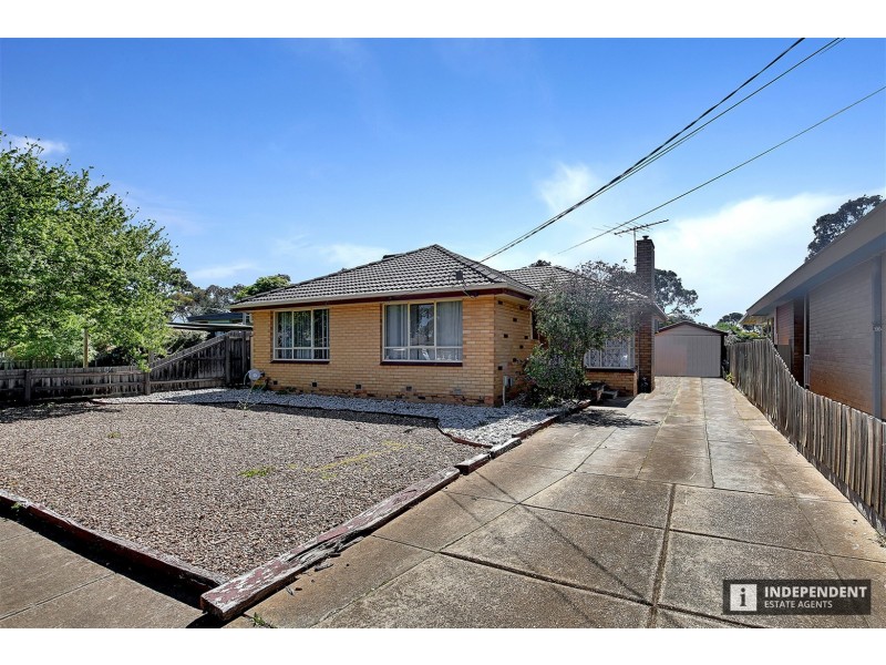 21 Connel Drive, Melton South VIC 3338