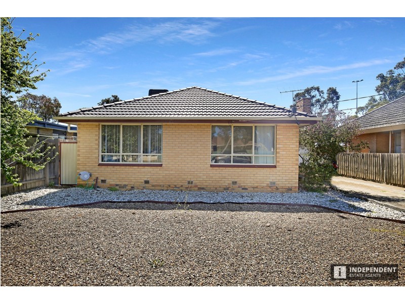 21 Connel Drive, Melton South VIC 3338