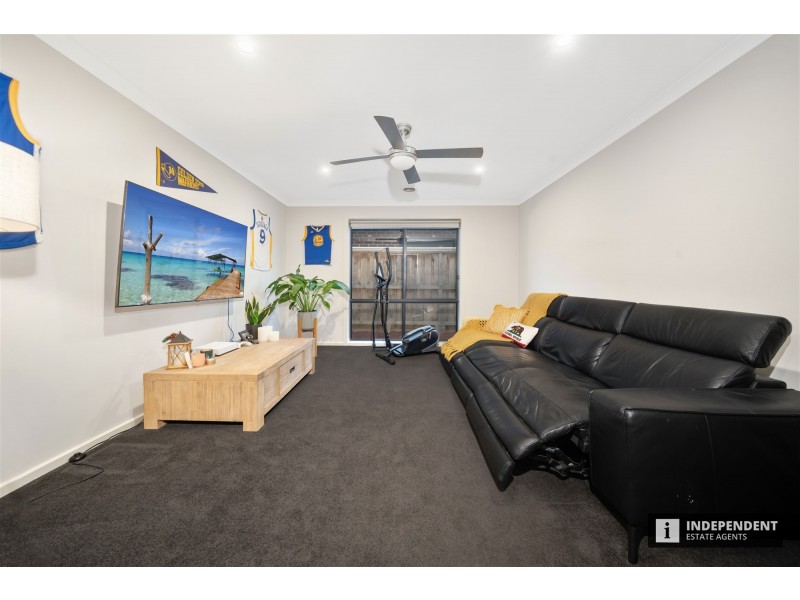 12 Palacio Terrace, Clyde North VIC 3978