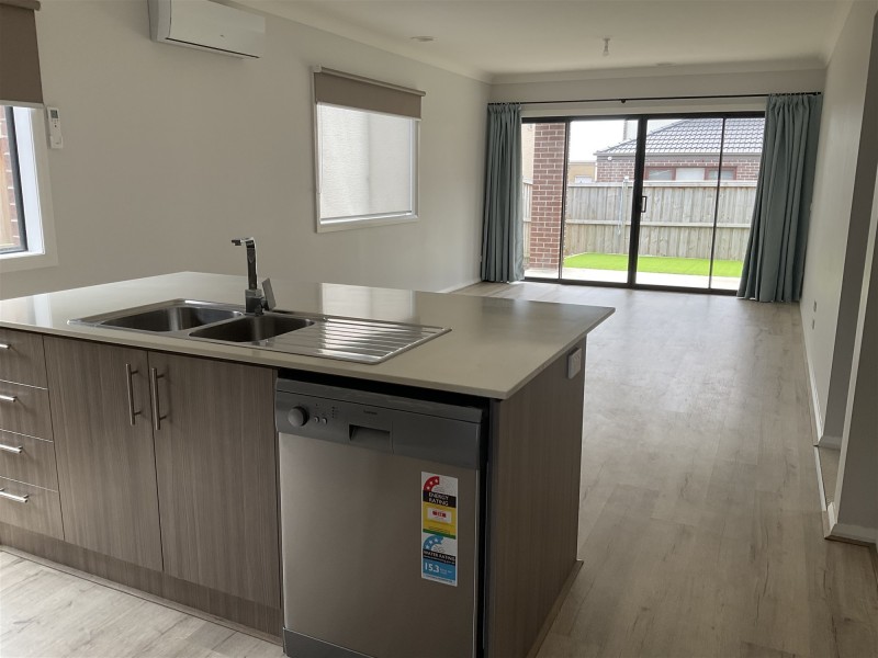 23 Lancelot avenue, Clyde VIC 3978