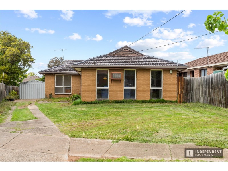 16 Hudson Place, Melton VIC 3337