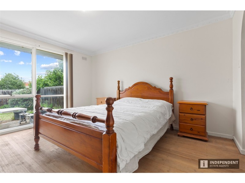 16 Hudson Place, Melton VIC 3337