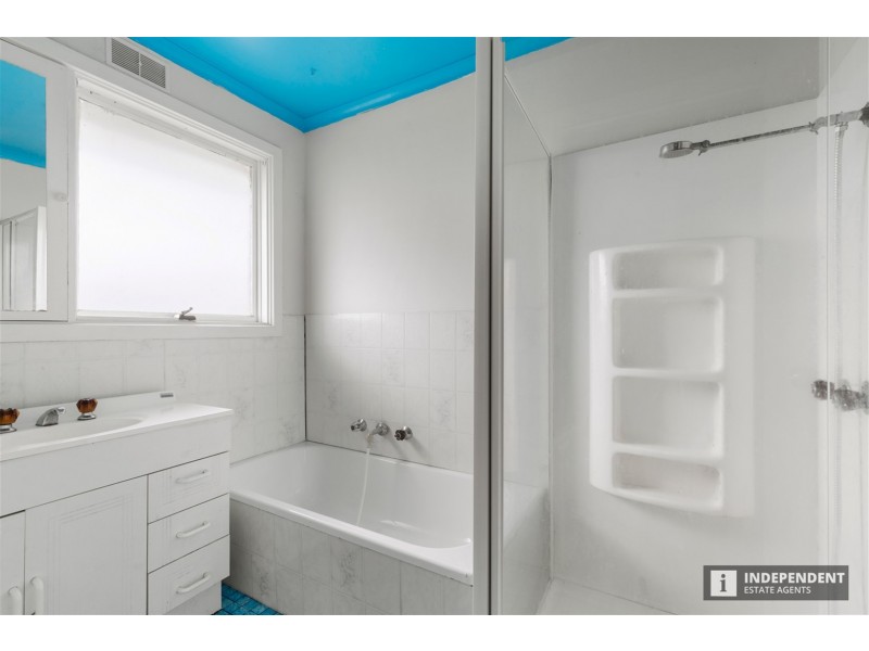 16 Hudson Place, Melton VIC 3337