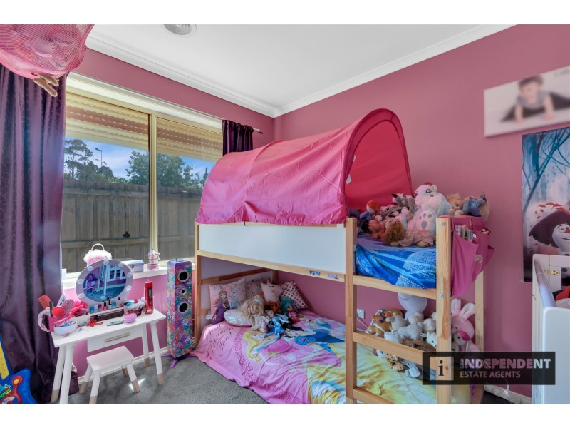 14 Connel drive, Melton South VIC 3338