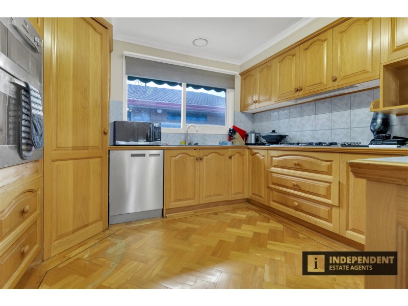 6 Risson street, Melton South VIC 3338