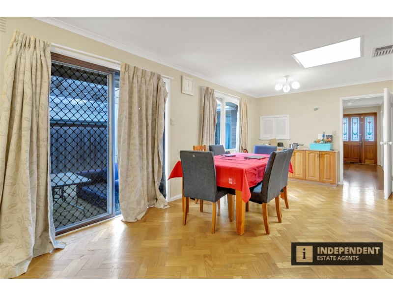 6 Risson street, Melton South VIC 3338