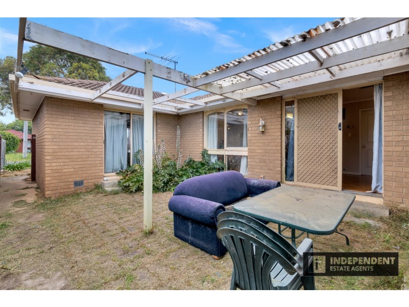6 Risson street, Melton South VIC 3338
