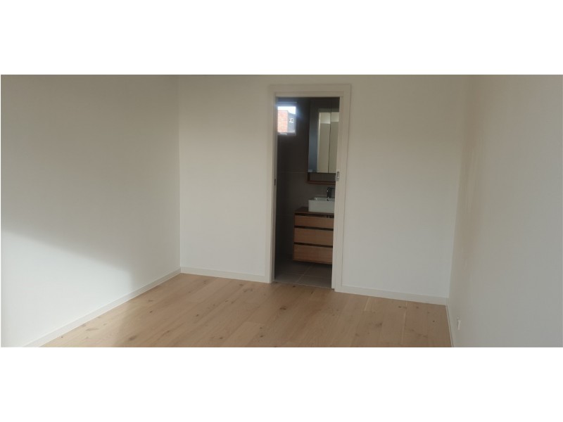 4/10 Wilton Grove, Elwood VIC 3184