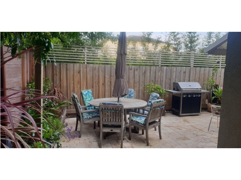 4/10 Wilton Grove, Elwood VIC 3184