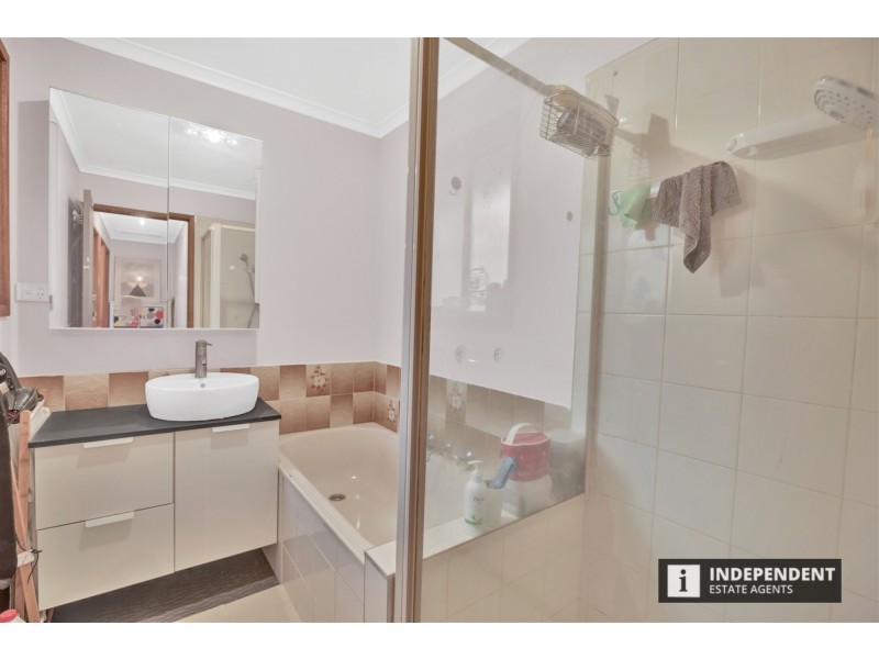 2/51-53 Station Road, Melton South VIC 3338