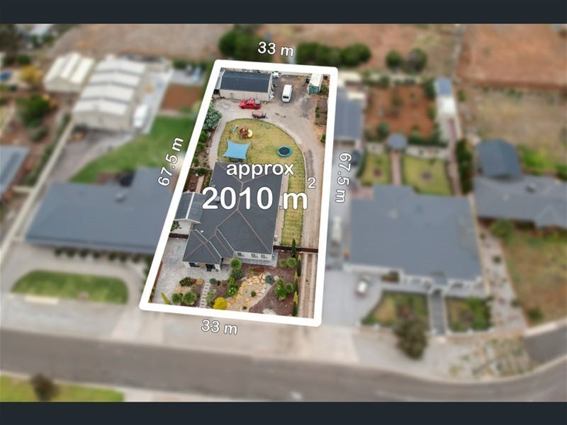9 Highfield way, Kurunjang VIC 3337