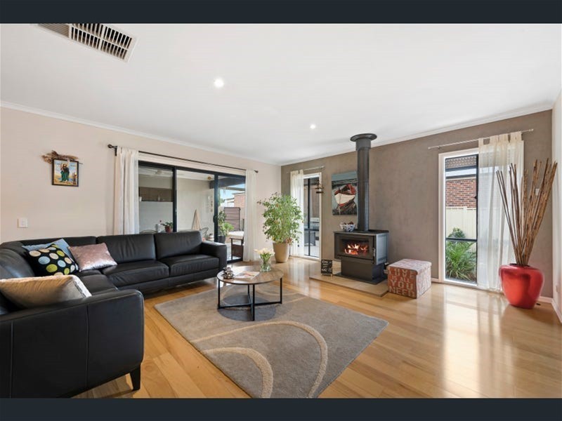 9 Highfield way, Kurunjang VIC 3337