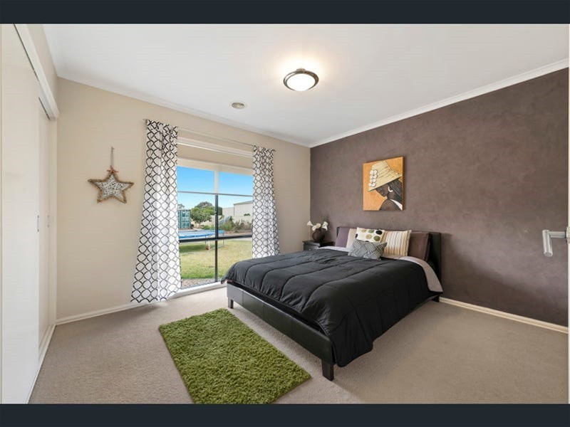 9 Highfield way, Kurunjang VIC 3337