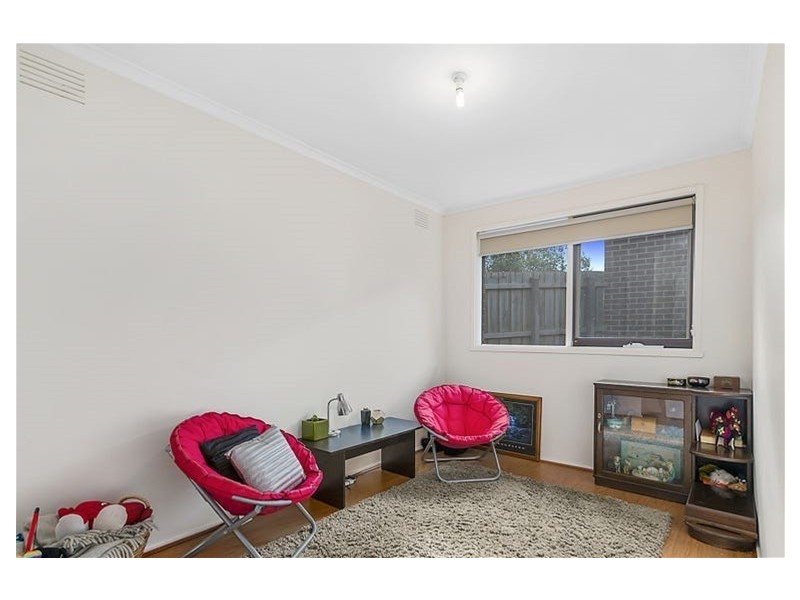 1/36  kurrajong crescent, Melton South VIC 3338