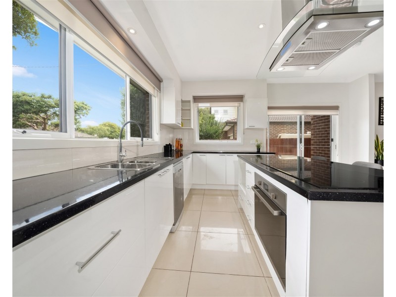 1A Redgdon Av, Frankston VIC 3199