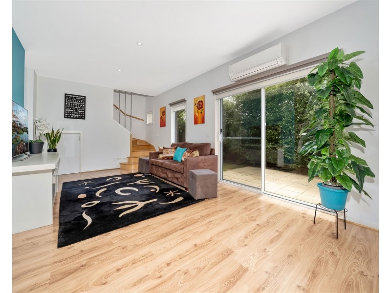 1A Redgdon Av, Frankston VIC 3199