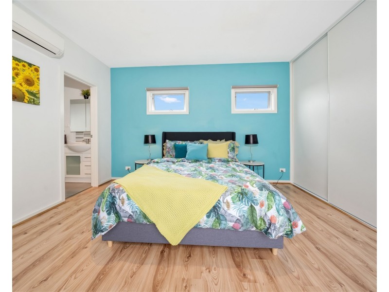 1A Redgdon Av, Frankston VIC 3199