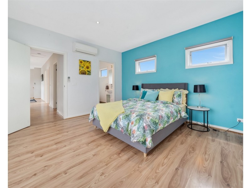1A Redgdon Av, Frankston VIC 3199