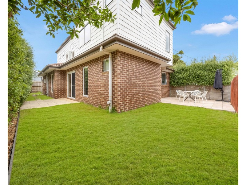 1A Redgdon Av, Frankston VIC 3199