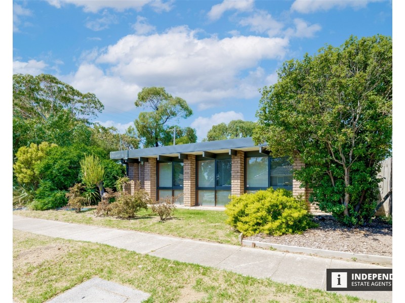 13 Leanne Court, Cranbourne VIC 3977