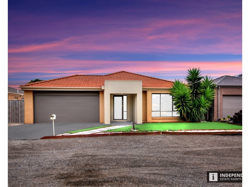 8 Barley grass Crescent, Brookfield VIC 3338