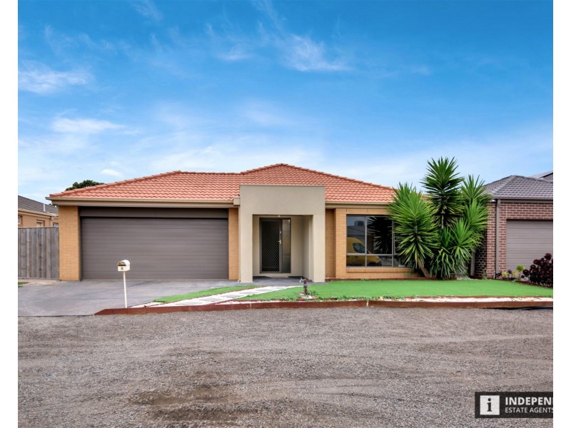 8 Barley grass Crescent, Brookfield VIC 3338