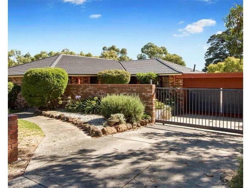 17 Liardet Crescent, Frankston VIC 3199