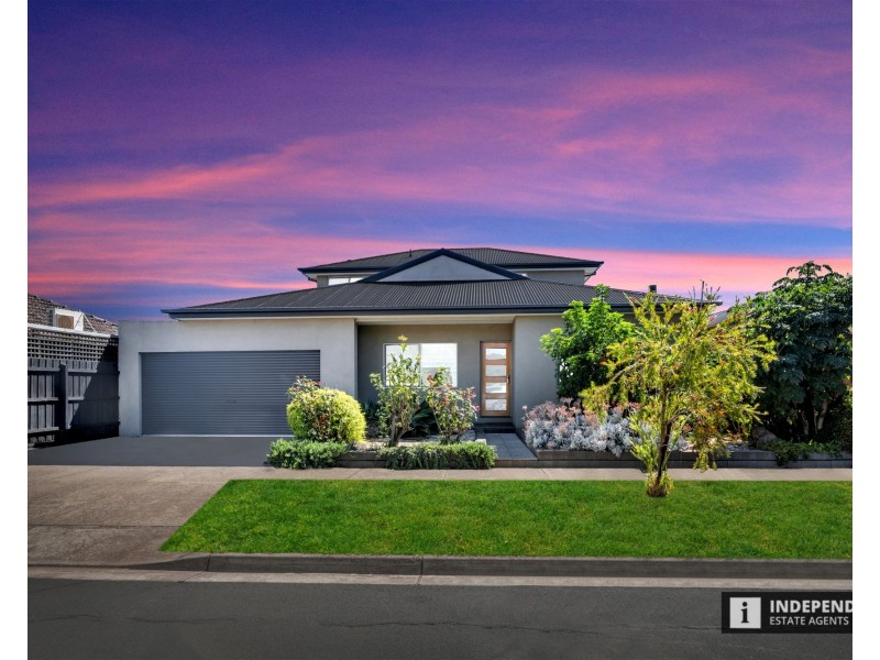 24 McDonald Street, Melton South VIC 3338