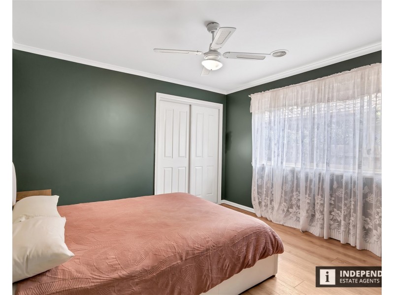 26 Flinders Road, Melton South VIC 3338